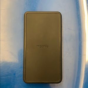 Mophie Portable Charger (Wireless iphone 8 & up)